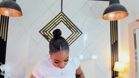 Emilly online show from December 20, 12:45 pm