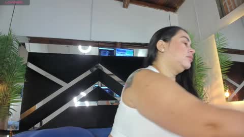 Snapshot of emily18__ chatting on February 28, 11:14 am Emily online show from February 28, 11:14 am