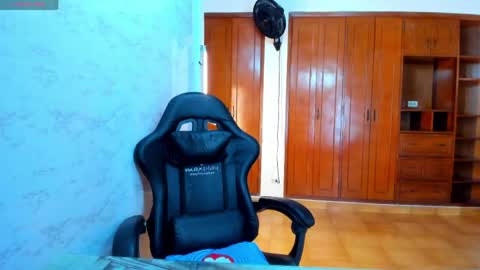 Emily and Soffy online show from April 13, 12:09 pm