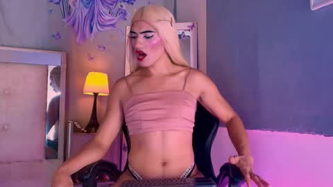 emily_castillo1_ online show from June 4, 5:57 am