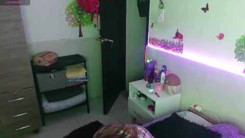 emily_cooper_t online show from January 15, 11:02 pm