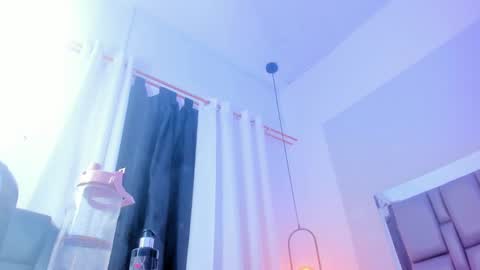 Emi  online show from March 5, 4:24 pm