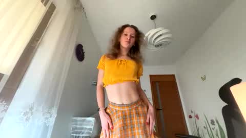 Snapshot of emily_in_parisss chatting on October 29, 11:12 am Emily  online show from October 29, 11:12 am