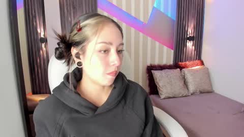 Emily online show from October 2, 3:00 pm