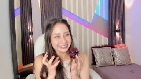 Emily online show from September 19, 4:11 pm