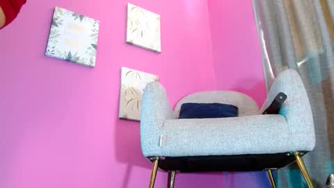 Emily online show from March 1, 9:30 pm