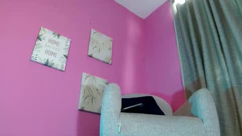 Emily online show from February 16, 7:12 pm