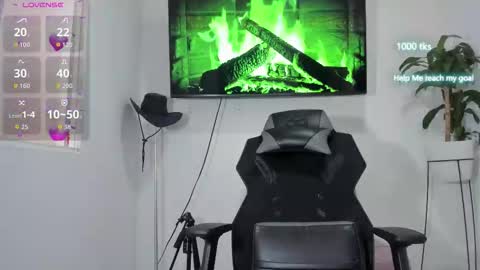 emily_palmeer online show from October 31, 12:05 pm