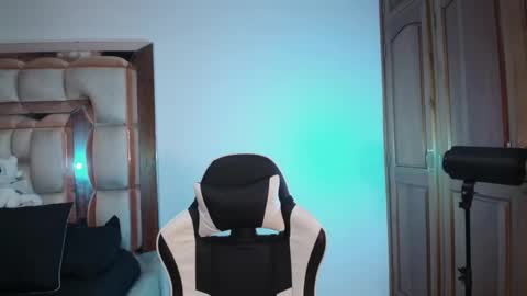 emily online show from January 18, 11:25 pm