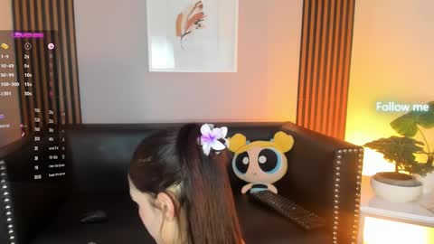 Emily  online show from September 9, 1:33 pm