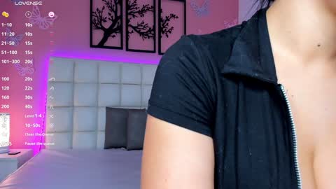  EMILY  online show from January 4, 4:01 am