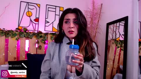 Emilly online show from December 15, 6:04 pm