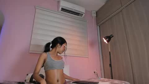 Emily online show from March 12, 6:32 pm