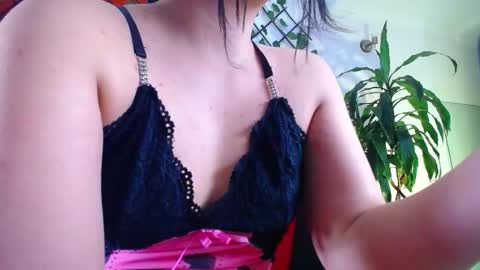 Emily Trujillo online show from November 27, 7:43 pm