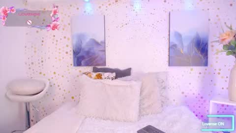 Emily. online show from February 5, 3:32 am