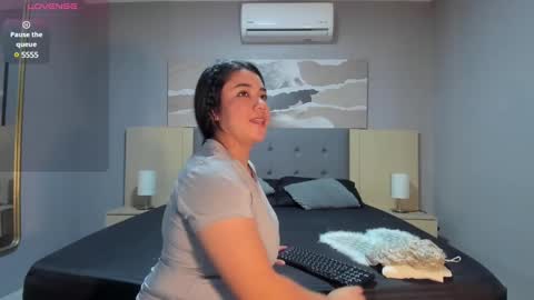 Emily online show from December 15, 5:53 pm