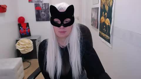 Emily online show from February 7, 1:11 pm