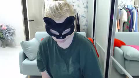 Emily online show from March 8, 3:16 pm