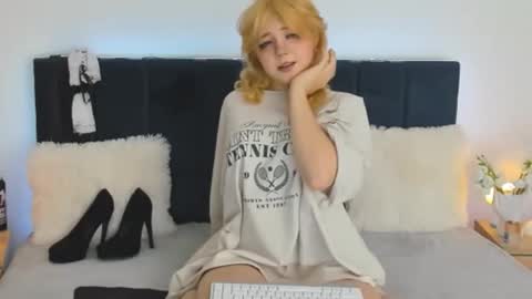 Baby Emelli online show from September 29, 7:29 am