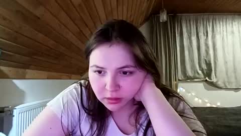 emilyar online show from April 23, 8:32 pm
