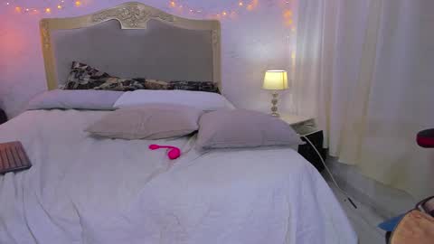 Emily online show from December 28, 5:25 pm