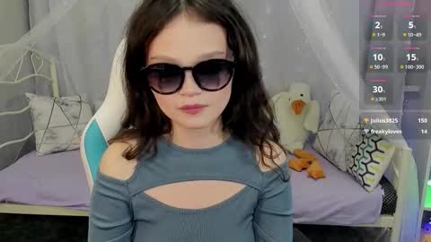 Emilyhaves online show from February 11, 10:41 am