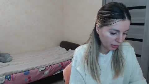 emilyfork online show from December 20, 4:58 pm