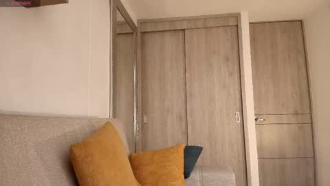 Emily online show from April 15, 12:41 pm