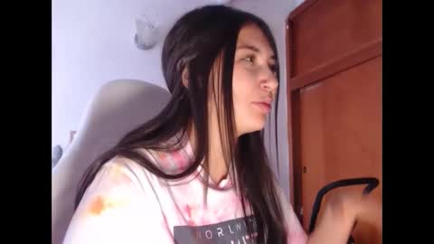 Snapshot of emilyjangcandy_ chatting on September 18, 2:21 pm Emily Jang online show from September 18, 2:21 pm