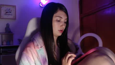 Snapshot of emilyjangcandy_ chatting on October 9, 5:24 am Emily Jang online show from October 9, 5:24 am