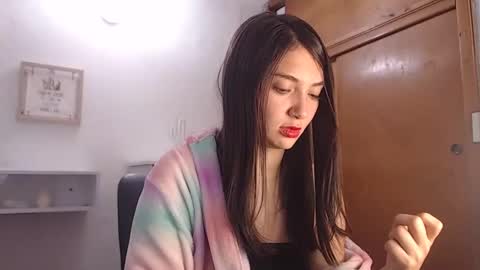 Snapshot of emilyjangcandy_ chatting on February 9, 8:43 am Emily Jang online show from February 9, 8:43 am