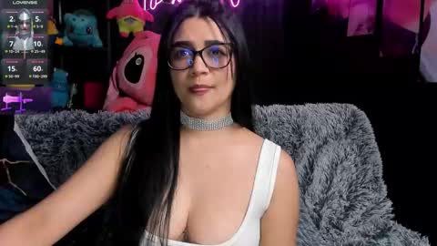 Emily Jhonson online show from October 20, 1:38 pm