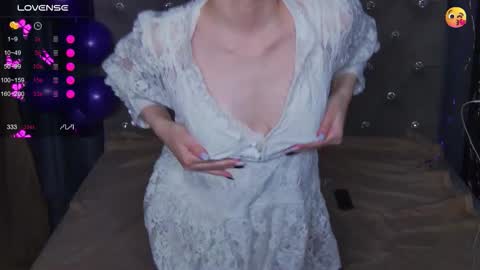 EmilyKents online show from November 28, 2:08 am