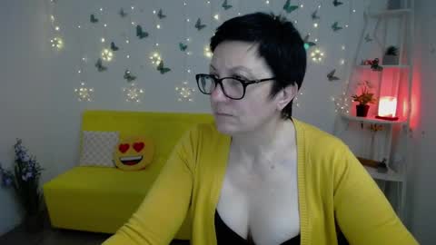 Emily online show from April 16, 8:09 pm