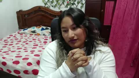 Snapshot of emilylove14 chatting on December 24, 11:55 pm Emily Cortez online show from December 24, 11:55 pm