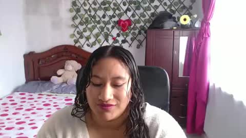 Snapshot of emilylove14 chatting on January 3, 5:31 pm Emily Cortez online show from January 3, 5:31 pm