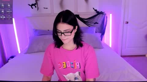 Emily online show from October 31, 9:42 am