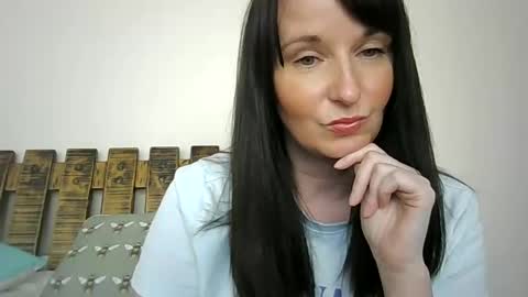 Emily Rose  online show from February 25, 1:00 pm