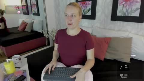 Summer 3 online show from October 2, 11:14 pm