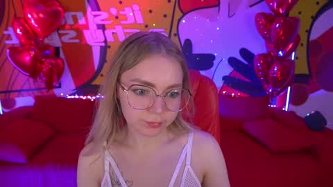  MY NAME IS Emily WELCOME EVERYONE I WILL BE HAPPY TO GIVE YOU WHAT YOU HAVE DREAMED OF FOR SO LONG online show from February 18, 11:19 pm