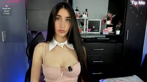 Emy online show from June 20, 9:43 pm