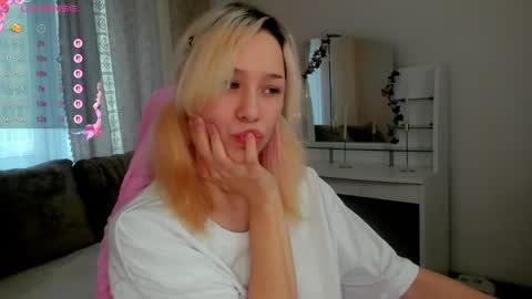 Betty online show from May 6, 2:28 am
