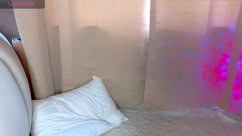 Emily wish-list  online show from March 12, 7:56 am