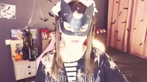 Emily online show from October 30, 2:45 am