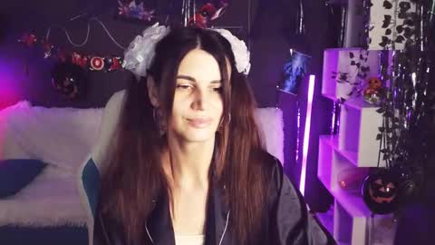Snapshot of emilytucker chatting on October 23, 2:02 am Emily online show from October 23, 2:02 am