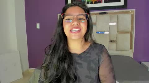 emilyy_cooperr online show from February 23, 12:18 pm