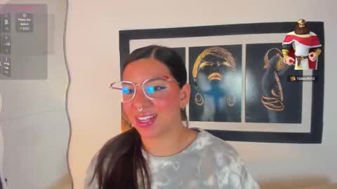 emilyy_cooperr online show from November 26, 12:24 pm