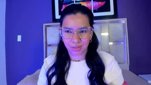 emilyy_cooperr online show from February 5, 12:31 pm