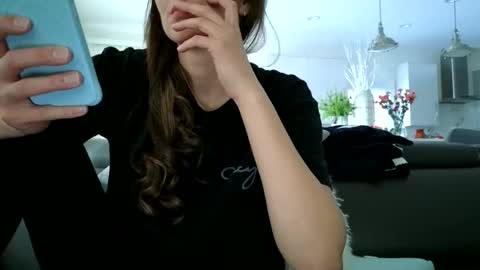 emilly online show from January 31, 9:56 pm