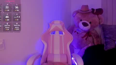 Emily  online show from February 24, 5:20 pm